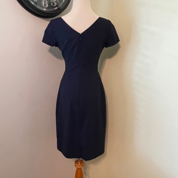 Banana Republic NWT size 0 Suiting dress Navy - Picture 4 of 9
